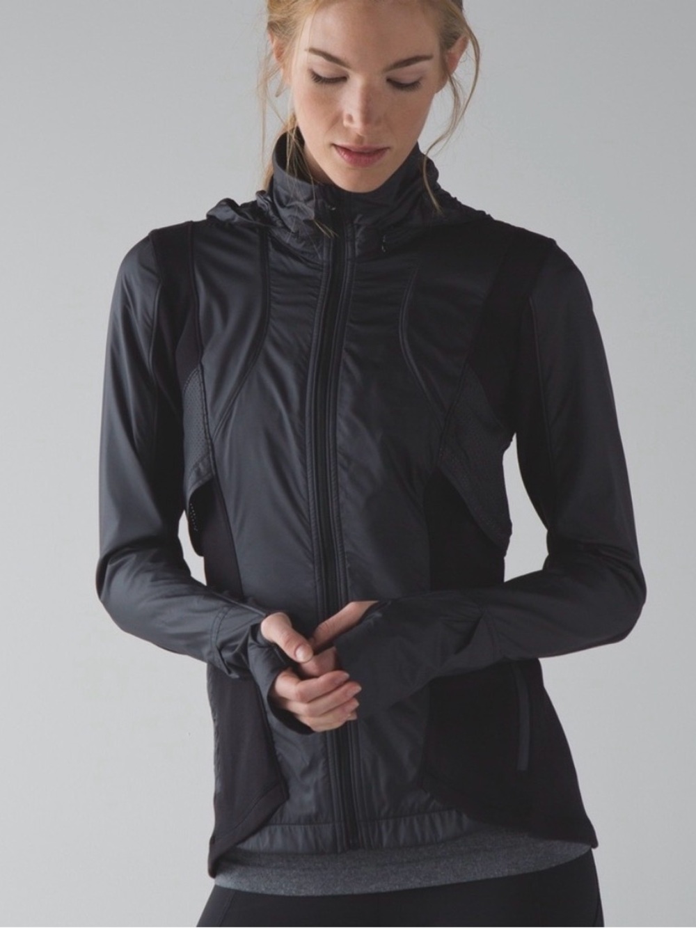 Lululemon Kanto Catch Me Run Jacket - Size 4 Black